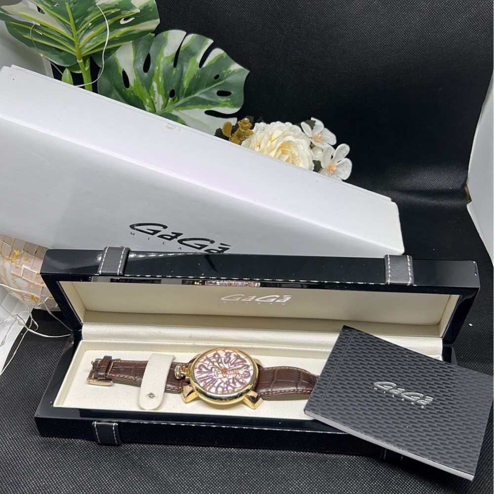 Gaga Milano Analog Watch
